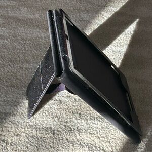 Black, sparkle case for Kindle Paperwhite - 11th gen